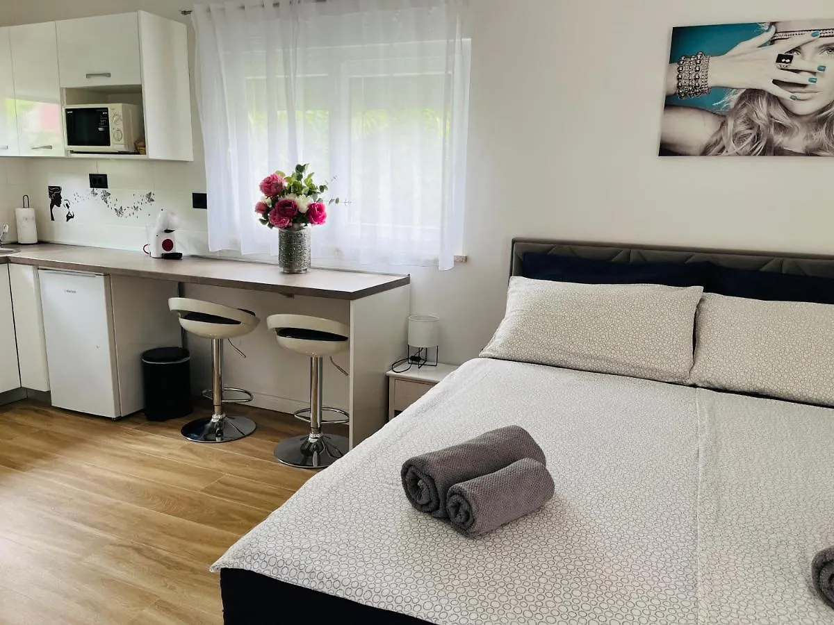 Apartment Apartmani Esmeralda Rovinj