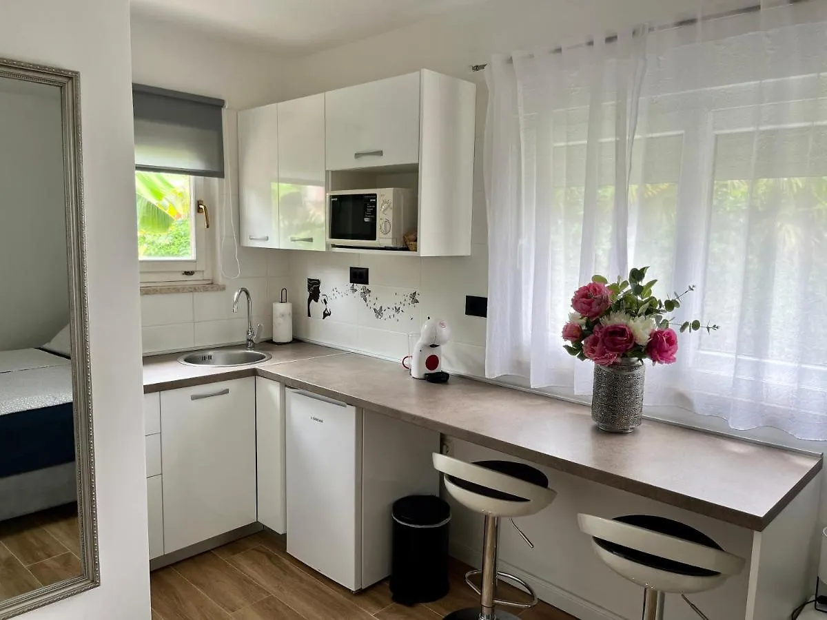 Apartmani Esmeralda Rovinj 0*,  Croatia