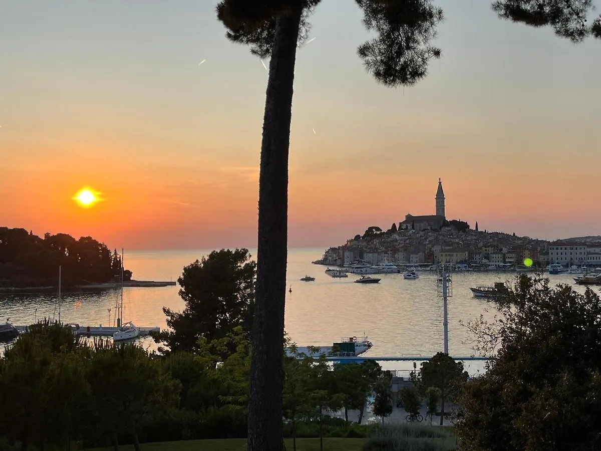 Apartmani Esmeralda Rovinj 0*,  Croatia